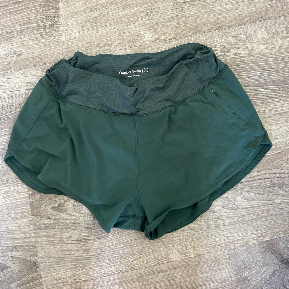 Outdoor Voices Hudson shorts size large